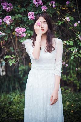 两个女儿和爸爸的搞笑视频