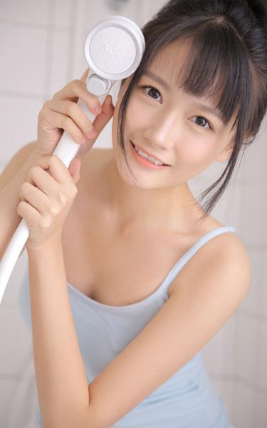 加勒比女海盗完整版