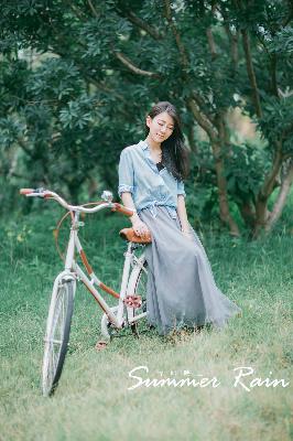 老婆出差闺蜜来家住几天